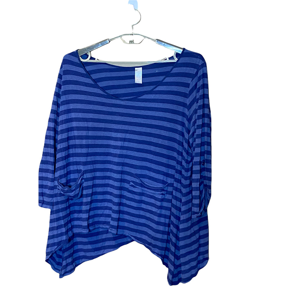 Bundle of 2 Avenue Tunic Tops w/Pockets - Size 26/28